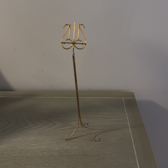 Holiday Caroler Figurines Set - Picture 7 of 7